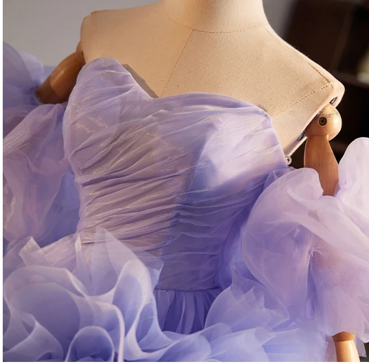 Fashion Lavender Ruffle Prom Dresses 2024 Ball Gown Strapless Puffy Short Sleeve Backless Sweep Train Prom Formal Dresses