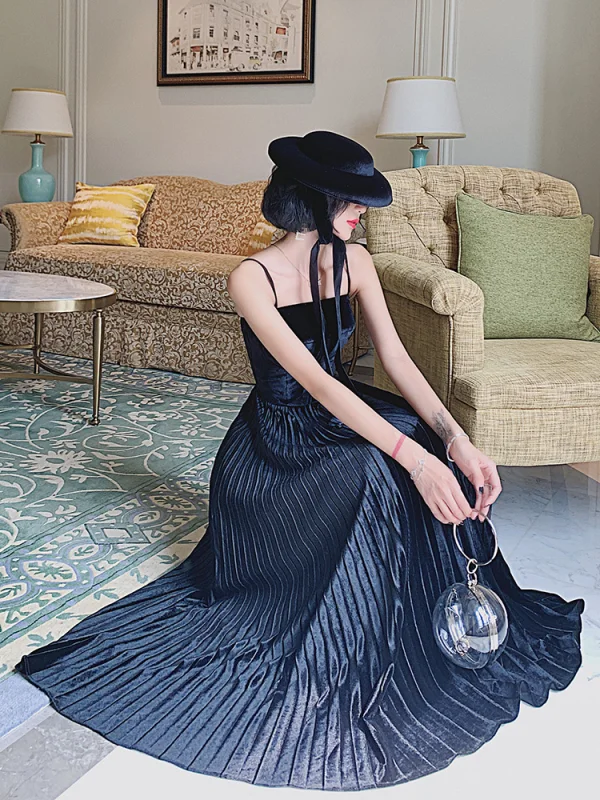 Chic / Beautiful Black Suede Prom Dresses 2022 A-Line / Princess Spaghetti Straps Sleeveless Backless Floor-Length / Long Prom Formal Dresses