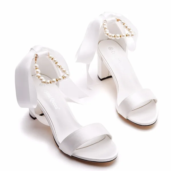 Eleganckie Białe Perła Z Paskiem Kokarda Buty Ślubne 2023 7 cm Grubym Obcasie Peep Toe Ślub Sandały