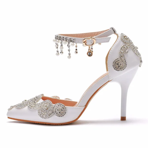 Charmant Weiß Perle Strass Brautschuhe 2022 Knöchelriemen 9 cm Stilettos Spitzschuh Hochzeit Hochhackige