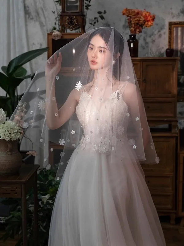 Elegant White Appliques 1.5 m Wedding Veils 2025 Tulle
