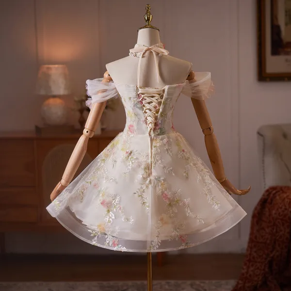 Zauberhaft Champagner Applikationen Perlenstickerei Kurze Ballkleider 2026 Ballkleid Off Shoulder Kurze Ärmel Rückenfreies Tülle Festliche Kleider
