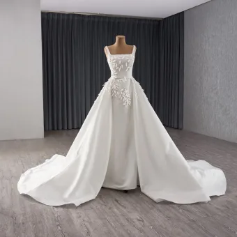 High End White Sequins Flower Satin Wedding Dresses 2024 Trumpet Mermaid Square Neckline Sleeveless Backless Chapel Train Wedding