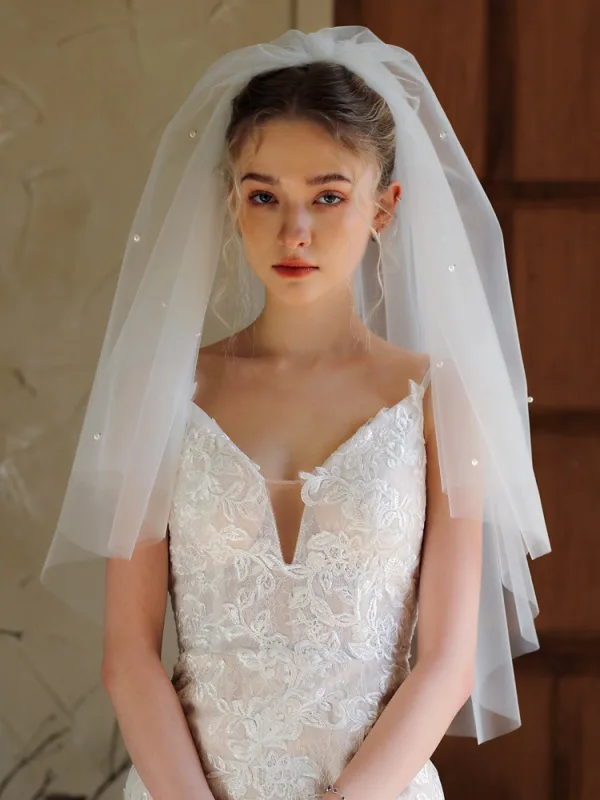 Modest / Simple White Handmade  Pearl Wedding Veils 2025 Tulle