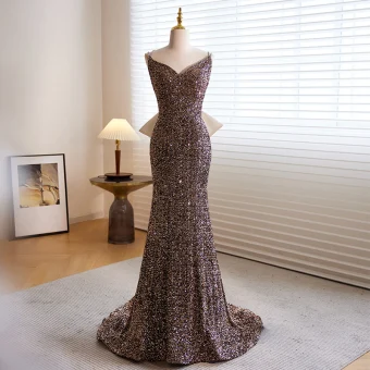 Sexy Scintillantes Doré Paillettes Robe De Soirée 2023 Trompette Sirène Bretelles Spaghetti Sans Manches Dos Nu Noeud Train De Balayage Soirée Robe De Ceremonie
