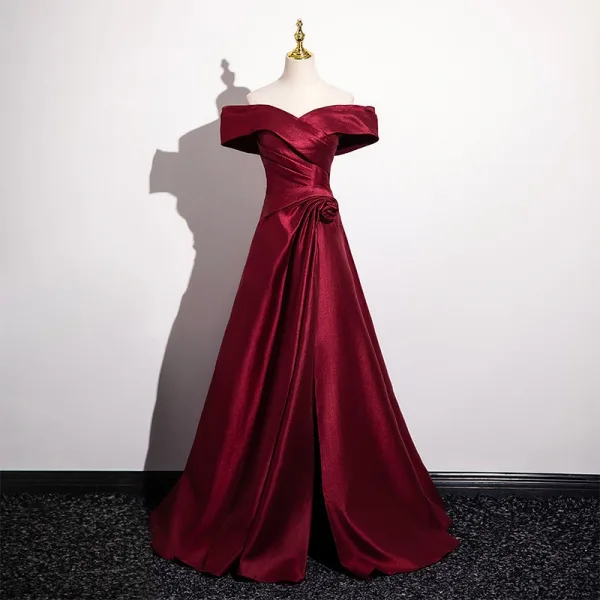 Minimalist Burgundy Satin Prom Dresses 2025 A-Line / Princess Off-The-Shoulder Short Sleeve Backless Floor-Length / Long Prom Formal Dresses