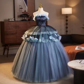 Beskjeden Hav Blå Quinceañera Appliques Ballkjoler 2025 Ballkjole Strapless Uten Ermer Ryggløse Te Lengde Ball Formelle Kjoler