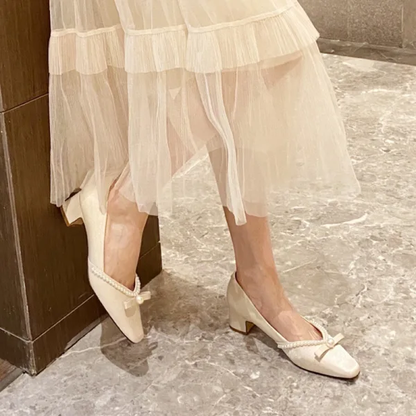 Élégant Noire Promo Perle Noeud Escarpins 2022 4 cm Talon Bas Talons Épais Pied Carré Escarpins Talons Hauts