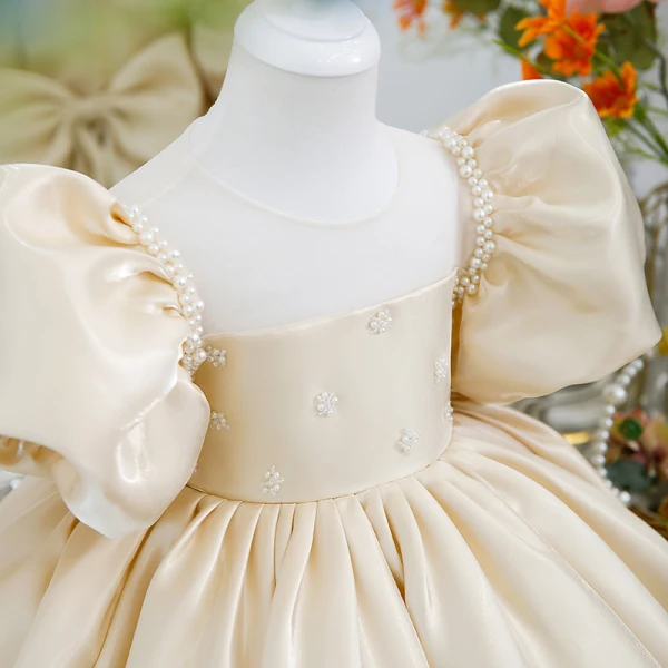 Fashion Champagne Birthday Pearl Bow Short Flower Girl Dresses 2023 Ball Gown Scoop Neck Puffy Short Sleeve