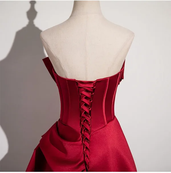 Chinese style Burgundy Lace Flower Appliques Prom Dresses 2024 A-Line / Princess Strapless Sleeveless Backless Sweep Train Satin Prom Formal Dresses