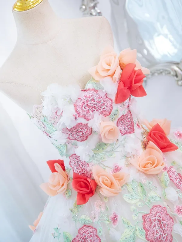 Blomsterfe Hvit Rhinestone Blonder Blomst Appliques Ballkjoler 2024 Ballkjole Kjæreste Uten Ermer Ryggløse Lange Ball Formelle Kjoler