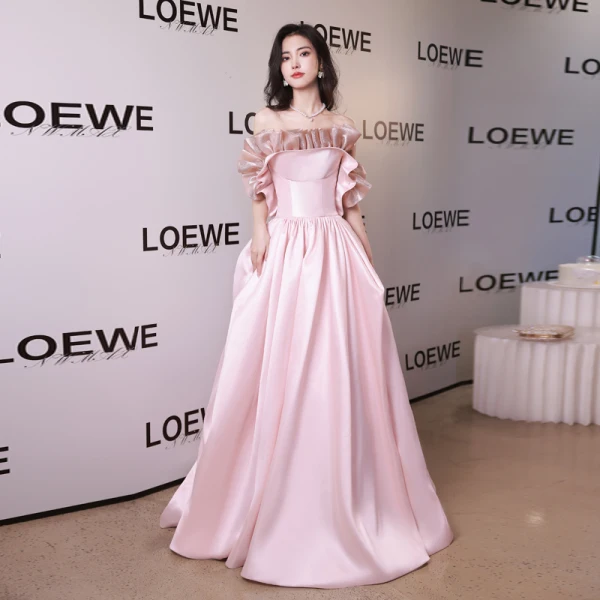Lovely Blushing Pink Satin Ruffle Prom Dresses 2023 A-Line / Princess Strapless Sleeveless Backless Floor-Length / Long Prom Formal Dresses