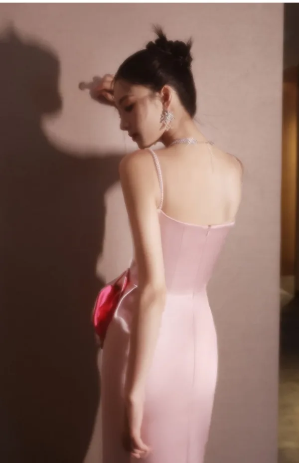 Charmant Rougissant Rose Appliques Robe De Soirée 2024 Trompette / Sirène Bretelles Spaghetti Sans Manches Dos Nu Longue Soirée Robe De Ceremonie