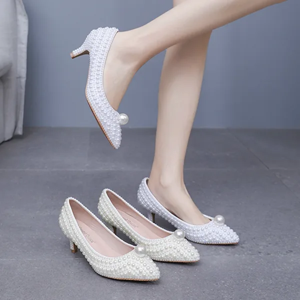 Elegante Witte Parel Bruidsschoenen 2025 5 cm Naaldhakken / Stiletto Spitse Neus Huwelijk Pumps Hoge Hakken