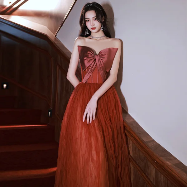 Charming Burgundy Bow Strapless Evening Dresses 2022 A-Line / Princess Sleeveless Backless Floor-Length / Long Evening Party Formal Dresses
