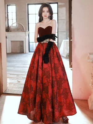 Chic Belle Bordeaux Robe De Bal 2022 Princesse Daim Bustier Faux Diamant Sans Manches Dos Nu Longue Robe De Ceremonie