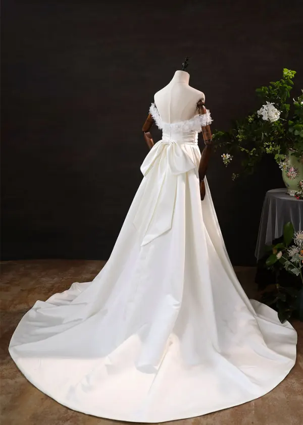 Fabulous Ivory Bow Flower Wedding Dresses 2021 Satin Sleeveless Off-The-Shoulder Outdoor / Garden Zipper Up Court Train A Line/ Princess Wedding Dresses