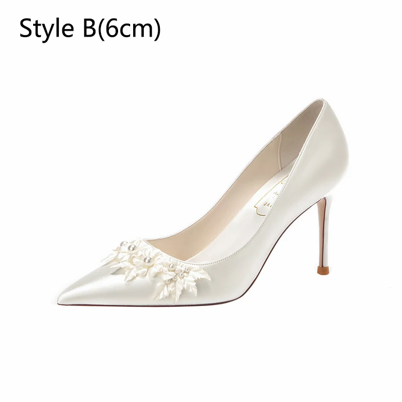Dames Puntschoen Hakken Satijn Bruiloft Bruidsschoenen 6Cm Hoge Hak Hofschoenen voor Vrouwen Wide Fit Pumps Schoenen Enkelbandje Gesloten tenen Bruidsschoenen,ivoor,42 EU