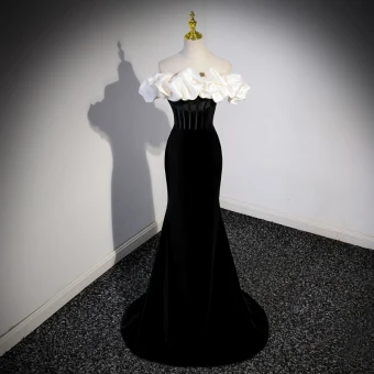 Sexy Black Evening Dresses 2023 Trumpet Mermaid Ruffle Off The Shoulder Sleeveless Backless Sweep Train Evening Party Formal Dresses