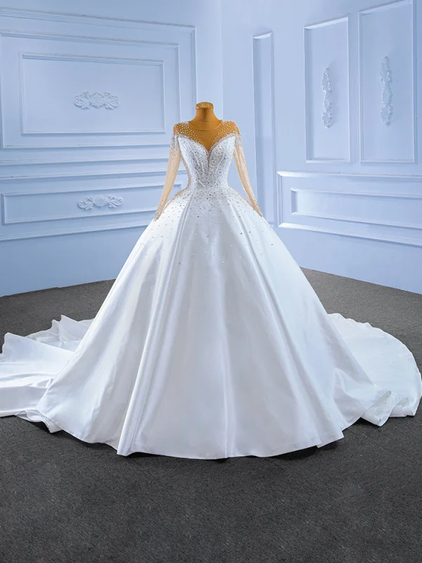 Luxe Ivoire Fait main Perlage Perle Paillettes Robe De Mariée 2022 Robe Boule Encolure Dégagée Manches Longues Chapel Train Mariage