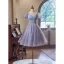 Chic / Belle Lavande Perlage Paillettes Courte de retour Robe De Graduation 2024 Princesse Encolure Carrée Gonflée Manches Courtes Dos Nu Tulle