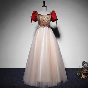 Élégant Bordeaux Robe De Bal 2022 Princesse Encolure Carrée Gonflée Manches Courtes Impression Dos Nu Noeud Longue Robe De Ceremonie
