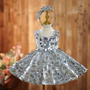 Sparkly Silver Short Sequins Birthday Flower Girl Dresses 2024 Ball Gown Scoop Neck Sleeveless
