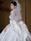 Vintage / Originale Ivoire Perlage Paillettes Satin Robe De Mariée 2024 Robe Boule Encolure Carrée Manches Longues Dos Nu Noeud Royal Train Mariage
