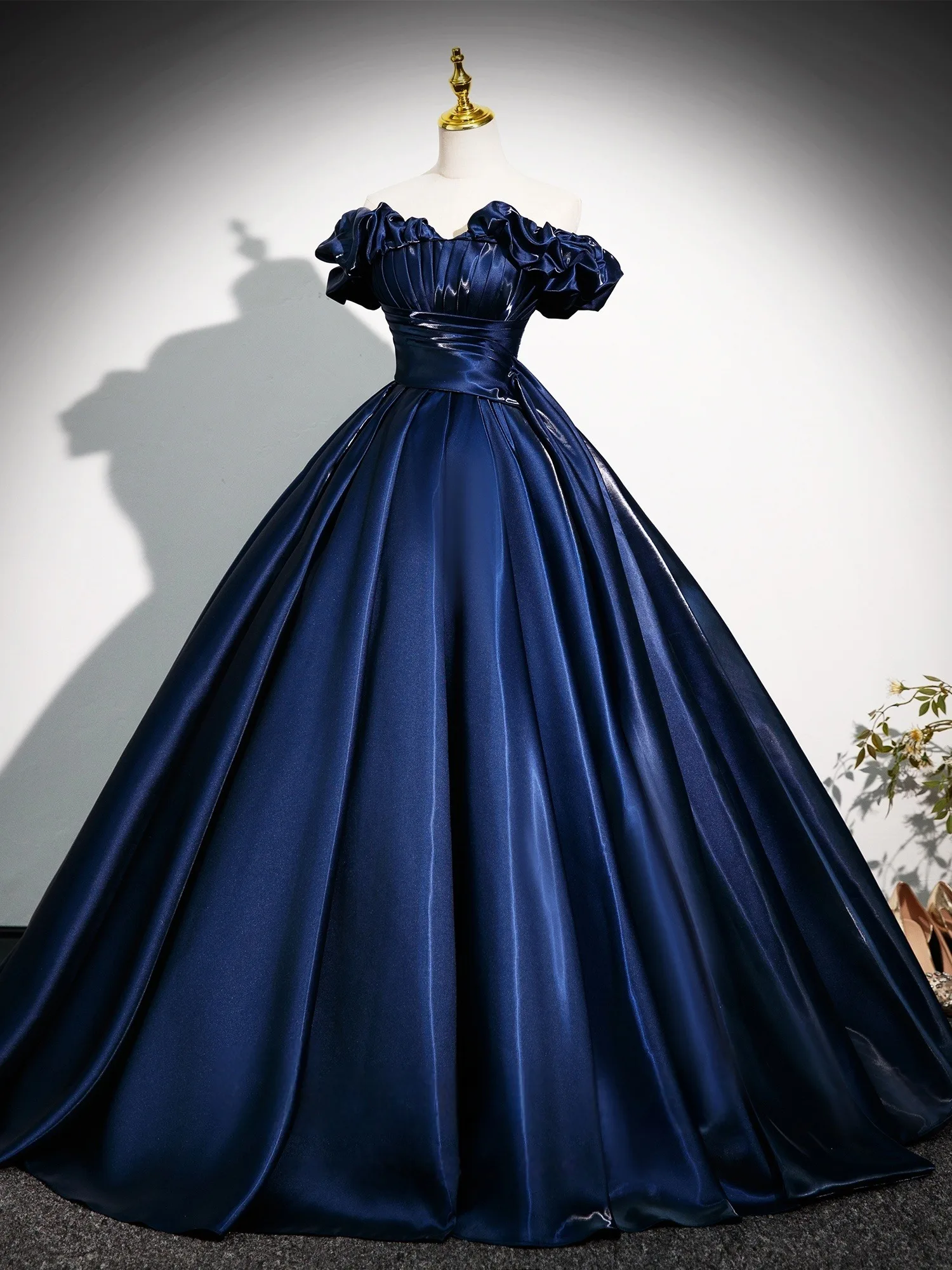 Vintage Retro Navy Blue Satin Prom Dresses 2025 Ball Gown Off The Shoulder  Short Sleeve Backless Floor Length Long Formal Dresses