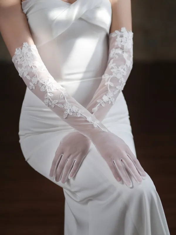 Vintage / Retro Elegant White Lace Flower Wedding Bridal Gloves 2025 Tulle