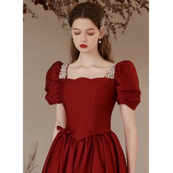 Elegant Burgundy Satin Prom Dresses 2023 A-Line / Princess Pearl Square Neckline Puffy Short Sleeve Backless Floor-Length / Long Prom Formal Dresses