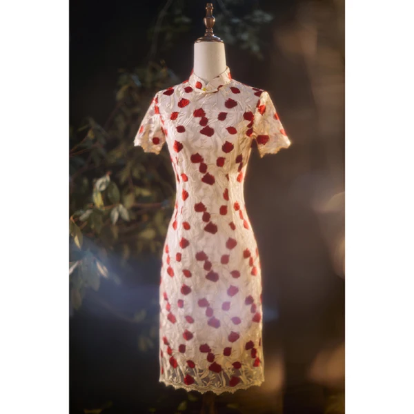 Chinese style Champagne Evening Party Lace Flower Cheongsam 2022 Trumpet / Mermaid High Neck Short Sleeve Knee-Length Cheongsam / Qipao