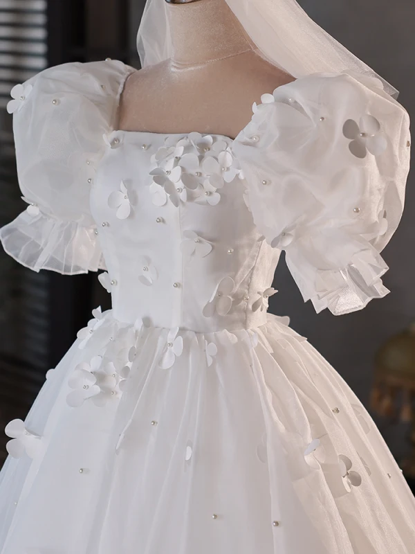 Schöne Weiß Perle Applikationen Brautkleider / Hochzeitskleider 2023 A Linie Eckiger Ausschnitt Kurze Ärmel Rückenfreies Wadenlang Hochzeit