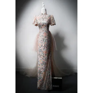 Vintage Chinesischer Stil Rosa Perlenstickerei Pailletten Cheongsam Abendkleider 2024 Meerjungfrau Stehkragen Kurze Ärmel Rückenfreies Sweep Pinsel Zug Gespaltete Front Festliche Kleider