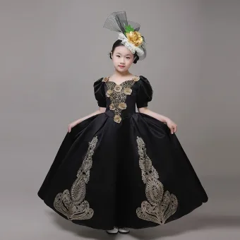 Vintage Originale Médiévale Noire Robe Ceremonie Fille 2024 Dentelle 3d Florale V Cou Manches Courtes Longue Princesse Cosplay Promo Robe Pour Mariage