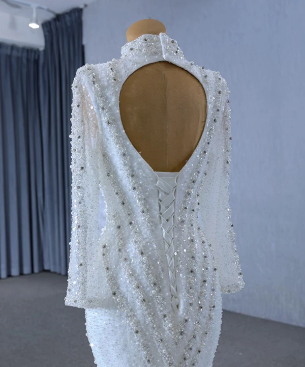 Luxus / Herrlich Weiß Glanz Handgefertigt Perlenstickerei Perle Pailletten Brautkleider / Hochzeitskleider 2024 Meerjungfrau Stehkragen Lange Ärmel Rückenfreies Hof-Schleppe Hochzeit