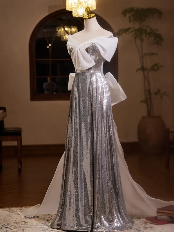 Scintillantes Argenté Paillettes Robe De Bal 2024 Princesse De l'épaule Sans Manches Dos Nu Noeud Longue Promo Robe De Ceremonie