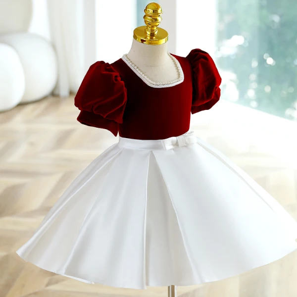Chic / Beautiful Burgundy Birthday Short Flower Girl Dresses 2023 Ball Gown Square Neckline Pearl Puffy Short Sleeve Flower Girl Dresses