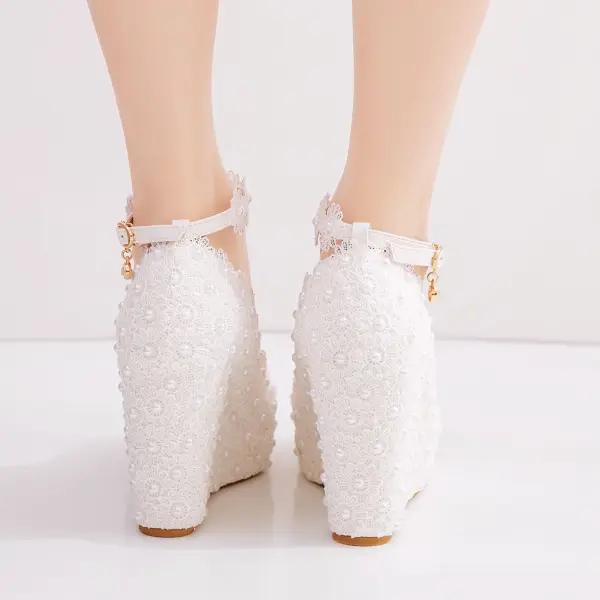 Inhabituel Blanche Perle En Dentelle Fleur Chaussure De Mariée 2022 10 cm Compensées À Bout Rond Mariage Talons Hauts