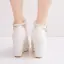 Inhabituel Blanche Perle En Dentelle Fleur Chaussure De Mariée 2022 10 cm Compensées À Bout Rond Mariage Talons Hauts