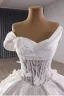 High End Weiß Handgefertigt Perlenstickerei Pailletten Applikationen Brautkleider / Hochzeitskleider 2025 Ballkleid One-Shoulder Ärmellos Rückenfreies Hof-Schleppe