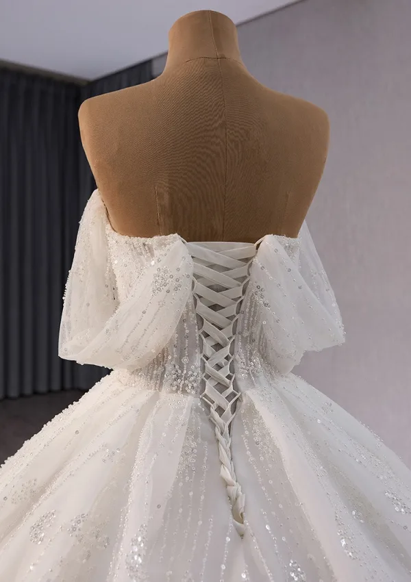 Luxus / Herrlich Weiß Handgefertigt Perlenstickerei Perle Pailletten Ballkleid Brautkleider / Hochzeitskleider 2024 Bandeau Ärmellos Rückenfreies Kapelle-Schleppe Hochzeit
