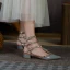Sexy Beige Rivet Soirée Sandales Femme Talons Hauts 2022 Cuir 3 cm Talons Épais Talon Bas T-Strap À Bout Pointu Sandales