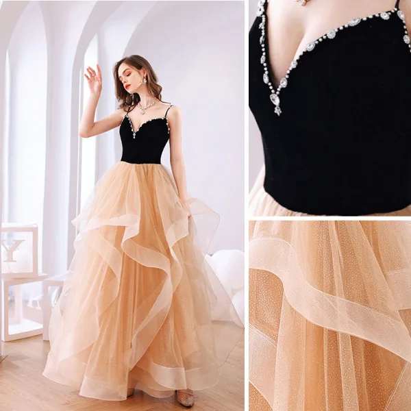Mode Sorte Glitter Gallakjoler 2022 Prinsesse Spaghetti Straps Pailletter Rhinestone Ærmeløs Halterneck Lange Cascading Flæser Kjoler