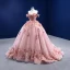 Blumenfee High End Rosa Ballkleider 2022 Ballkleid Off Shoulder Perle Spitze Blumen Applikationen Kurze Ärmel Rückenfreies Hof-Schleppe Festliche Kleider