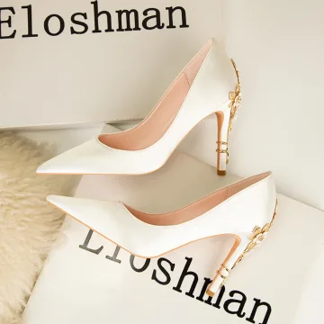 Mode Witte Satijn Gala Pumps 2022 Metaal Bloem Rhinestone 10 Cm Naaldhakken Stiletto Spitse Neus Pumps Hoge Hakken