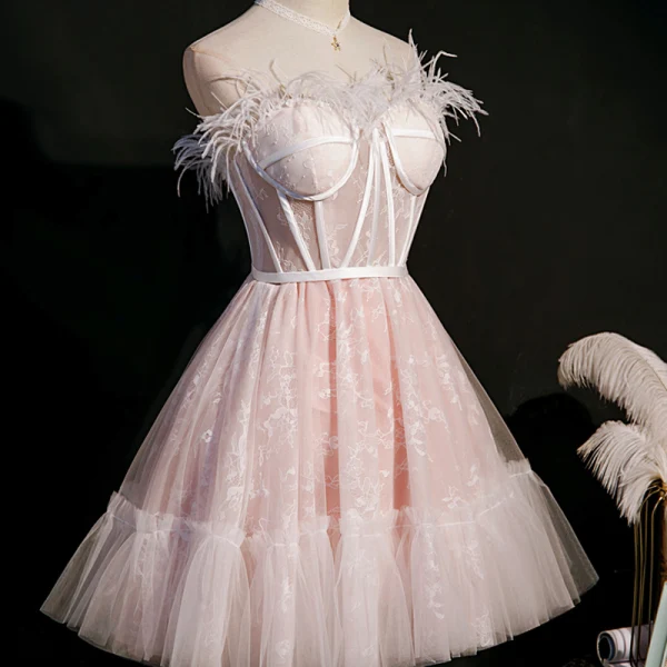 Sexy Rougissant Rose Anniversaire Courte Robe De Fête 2022 Princesse Bustier Plumes Sans Manches Dos Nu Ceinture Robe De Ceremonie