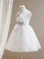 Chic / Beautiful White Short Beading Appliques Sequins Birthday Flower Girl Dresses 2024 Ball Gown Scoop Neck Sleeveless Tulle