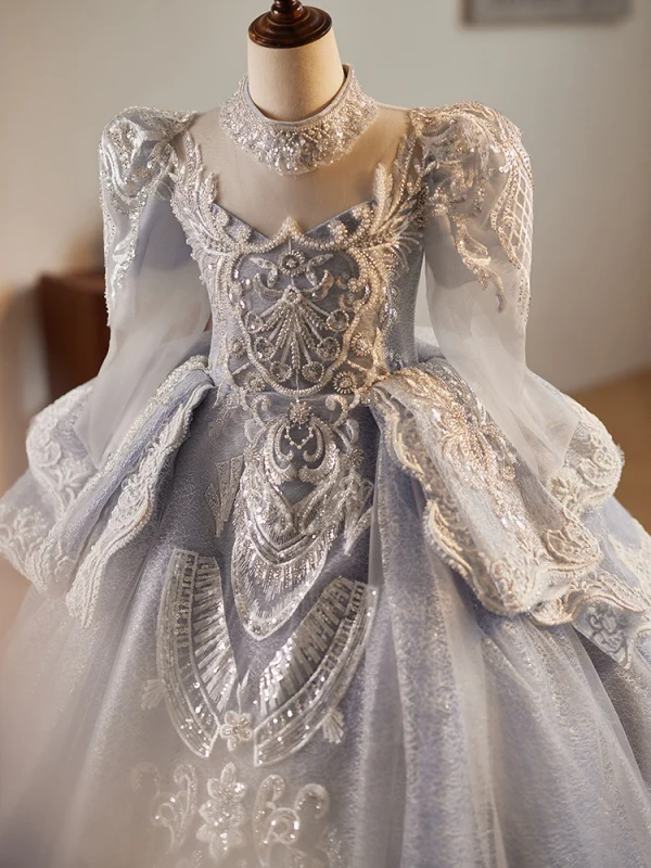 Médiévale Gris Perlage Perle Paillettes En Dentelle Fleur Volants en Cascade Anniversaire Robe Ceremonie Fille 2024 Robe Boule Col Haut Manches Longues Dos Nu Longue