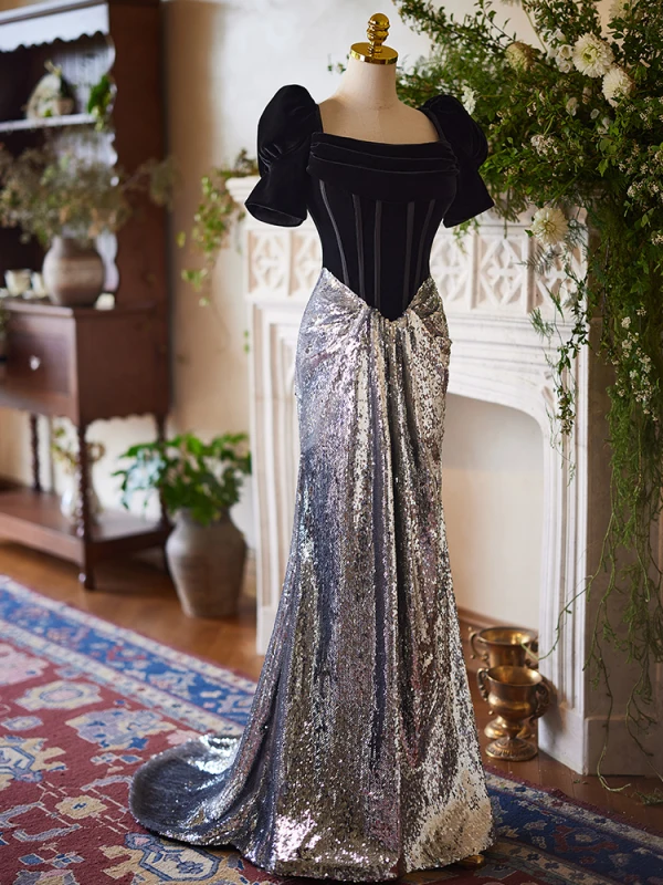 Charmant Noire Paillettes Robe De Soirée 2024 Trompette / Sirène Encolure Carrée Gonflée Manches Courtes Dos Nu Noeud Train De Balayage Soirée Robe De Ceremonie